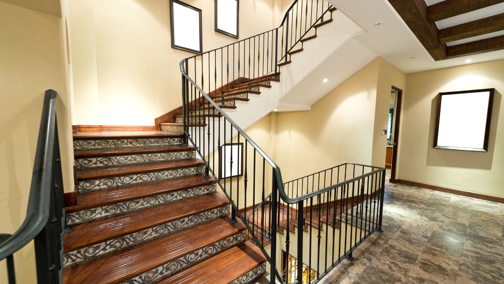 Staircase and landings 