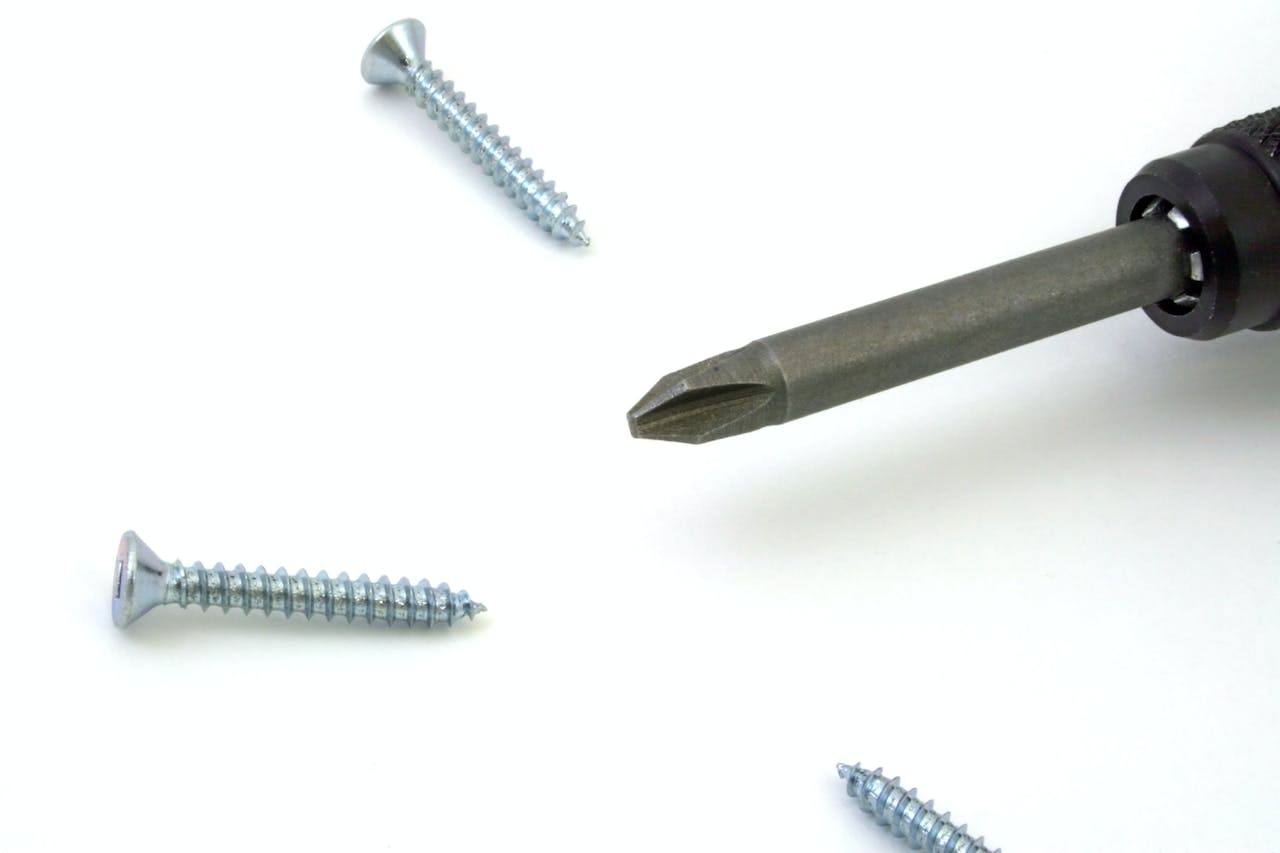 self tapping screws and screwdriver